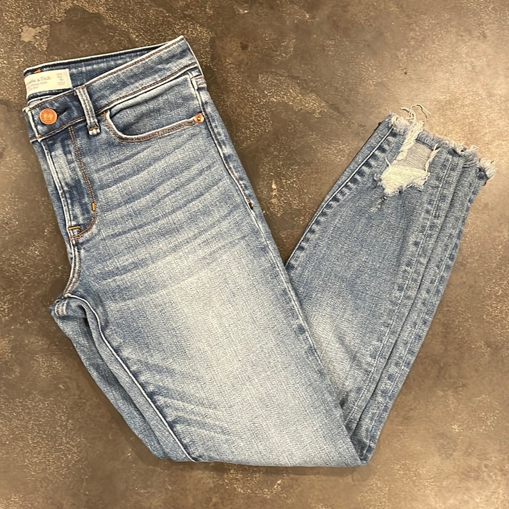 Abercrombie super skinny ankle mid rise jeans